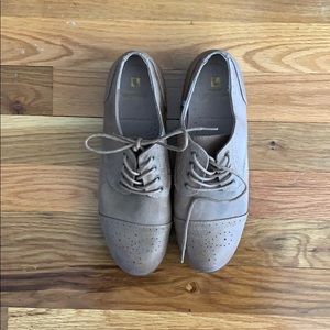 White Mountain Lace Up Tan Oxford Size 6.5